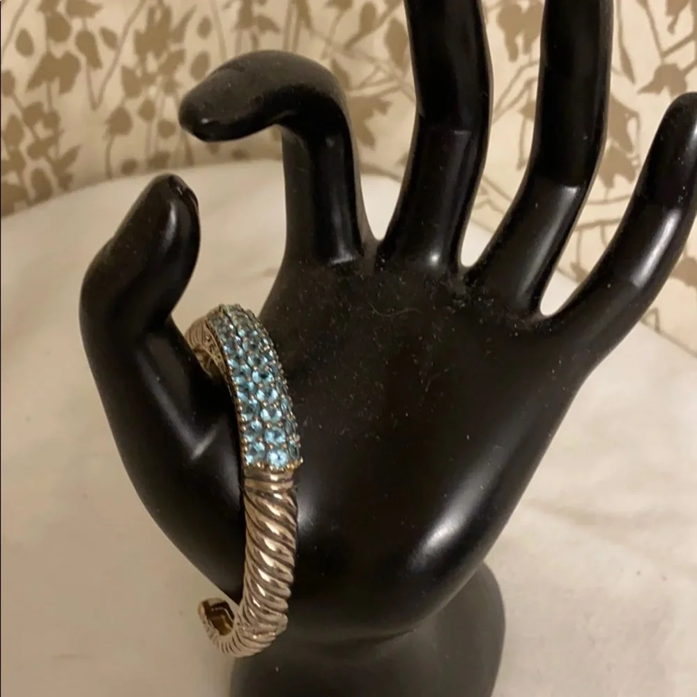 ❤️Peridot Bracelet done in 925 Sterling Silver EUC